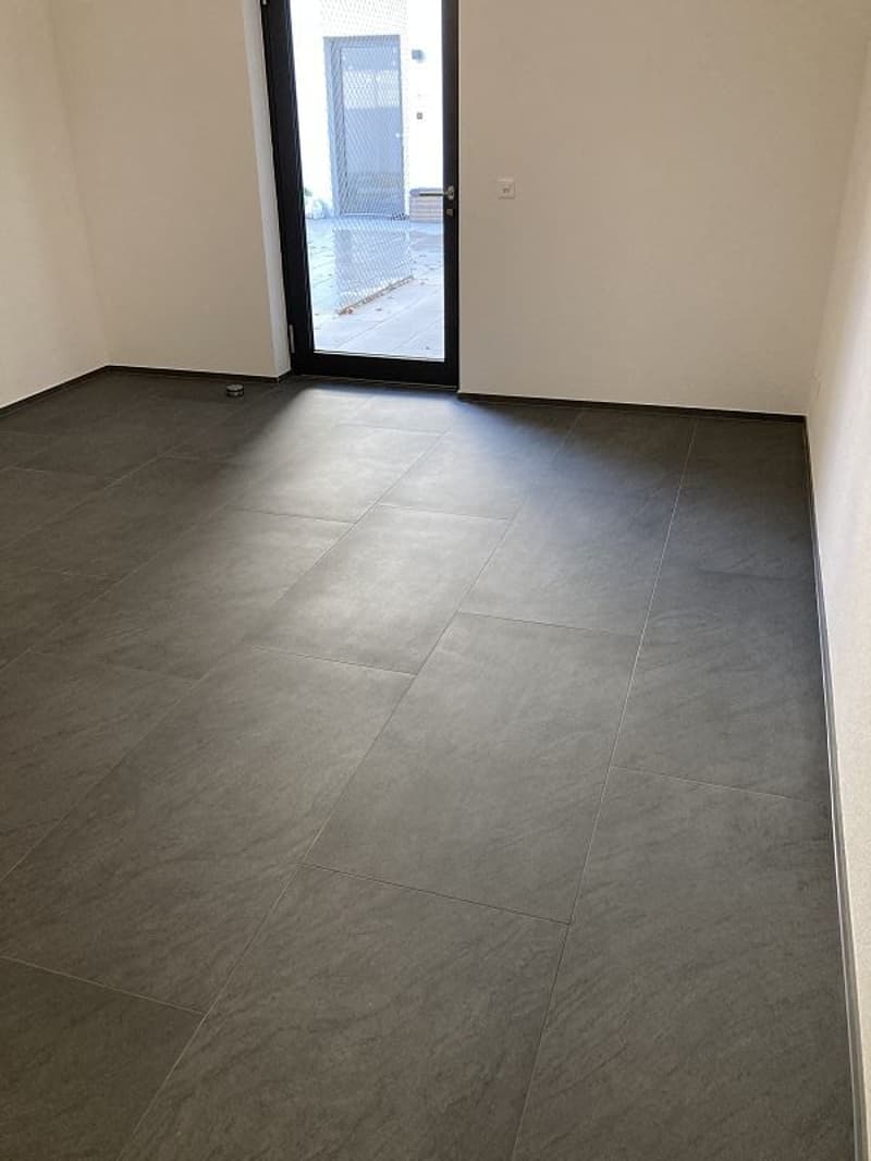 5.5-Z-WHG NWFL 162 m2 mit Gartensitzpl. /Keller/Weinkeller/Technik  ca 60 m2  - in 2-Familienhaus (8)