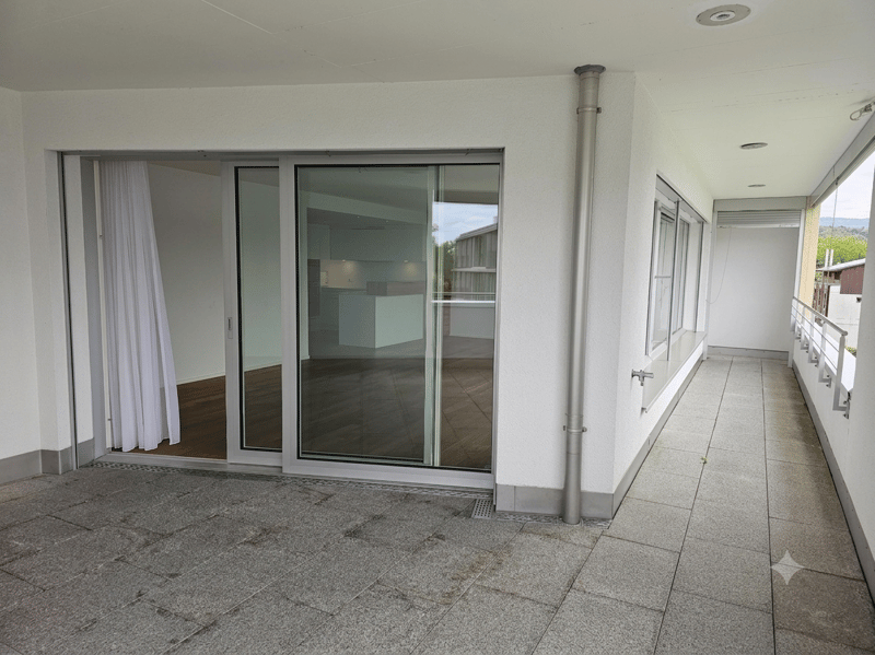 Lichtdurchflutete 4.5-Zimmer-Minergie-P-Wohnung in Dornach (16)