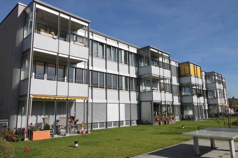 Zentral gelegene 3.5-Zimmerwohnung in Ettingen mit Lift (1)