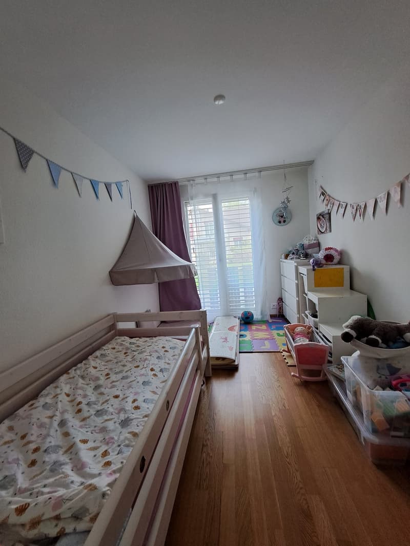 grosszügige 4.5-Zimmer-Wohnung mit Gartensitzplatz inkl. Hobbyraum – familienfreundlich und zentral (6)