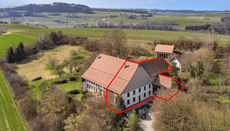APPARTEMENT AVEC TERRAIN PRIVATIF DE 2'126m2 -  165m2 habitable - 4 chambres - 80 m² de galetas (4)