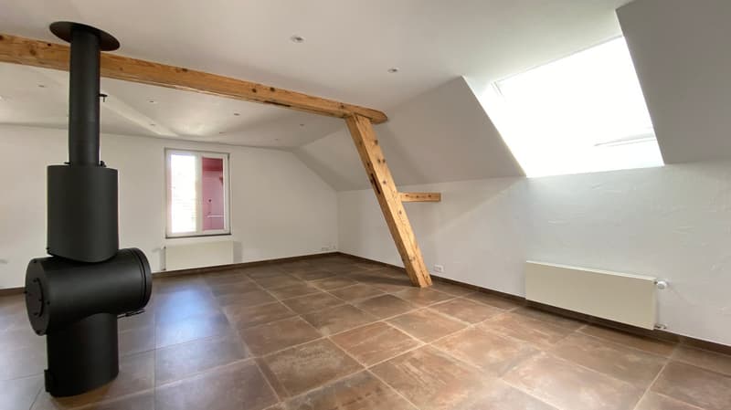 Zauberhafte 3.5-Zimmer-Wohnung mit Châlet-Chic im Dorfzentrum von Bettlach (10)