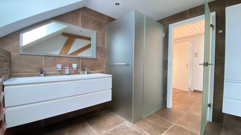 Bad/WC mit Dusche