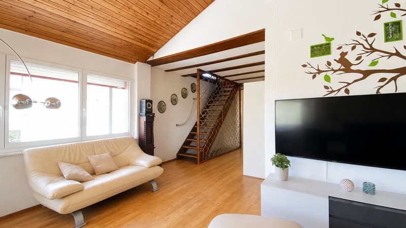 8-Zimmer-Einfamilienhaus mit Pool - ideal für Patchwork-Familien oder Mehrgenerationenhaus! (13)