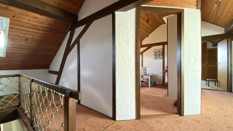 8-Zimmer-Einfamilienhaus mit Pool - ideal für Patchwork-Familien oder Mehrgenerationenhaus! (15)
