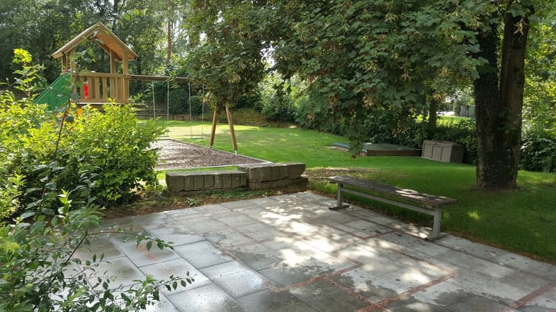 Spielplatz mit Mühlefeld und Sandkasten