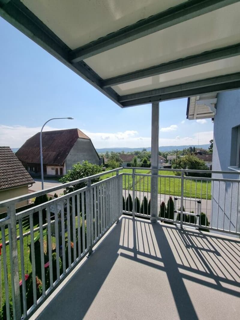Neuwertige 5.5-Zimmerwohnung mit Balkon in Meinisberg zu vermieten (7)
