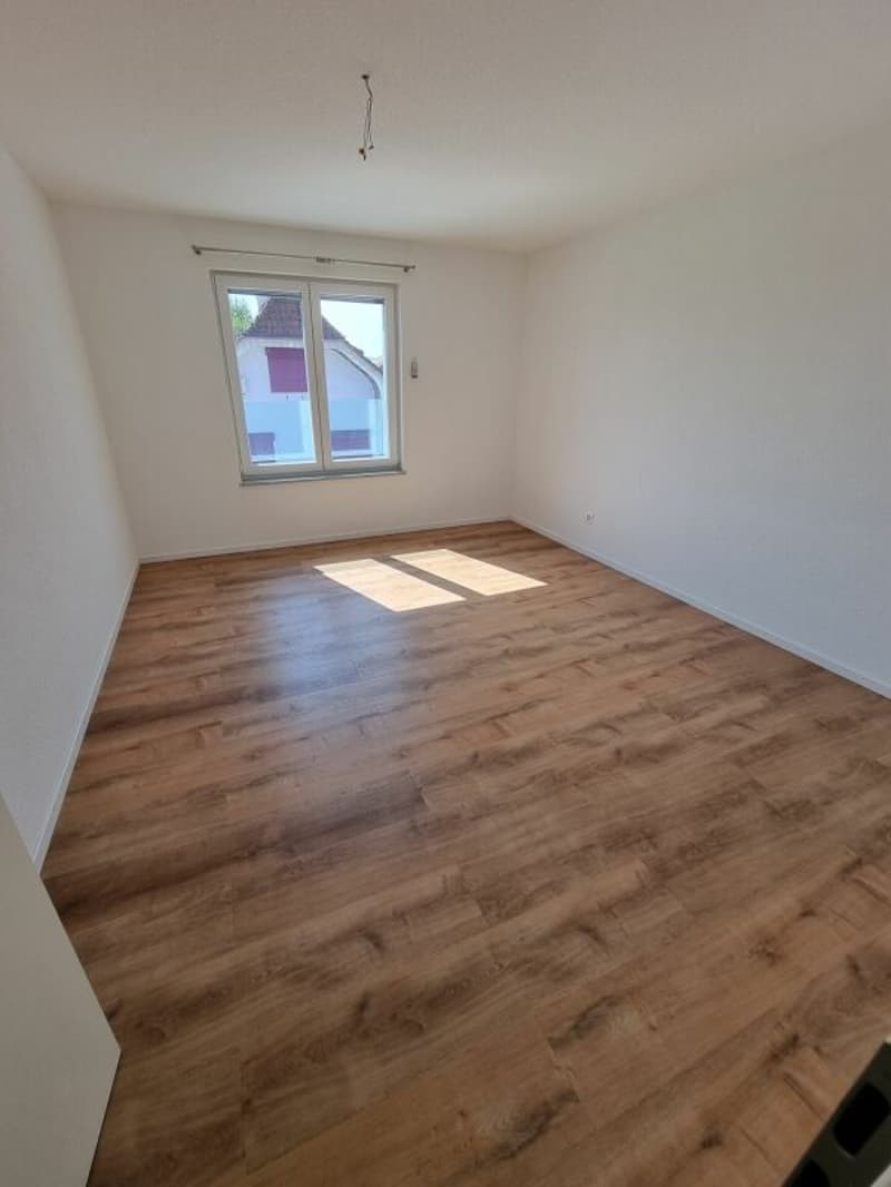 Neuwertige 5.5-Zimmerwohnung mit Balkon in Meinisberg zu vermieten (6)