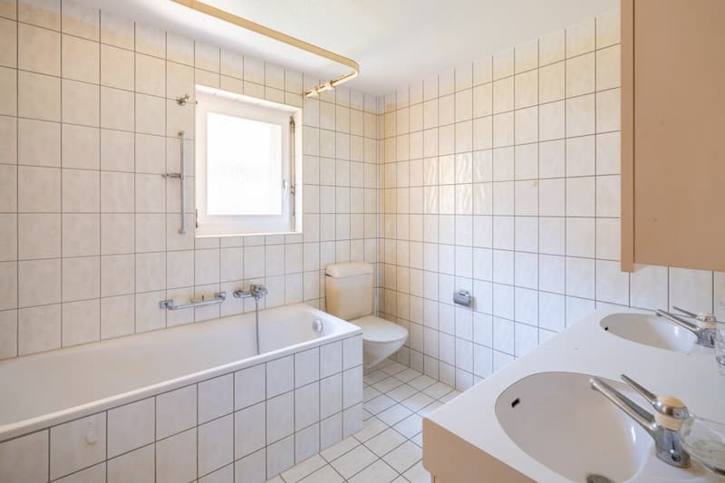 Helle 3.5-Zimmer-Wohnung mit Balkon in Safnern (10)