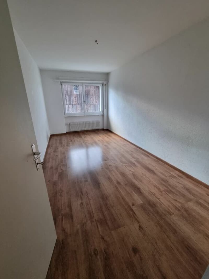 Gepflegte 4.5-Zimmerwohnung in Schwadernau zu vermieten (6)