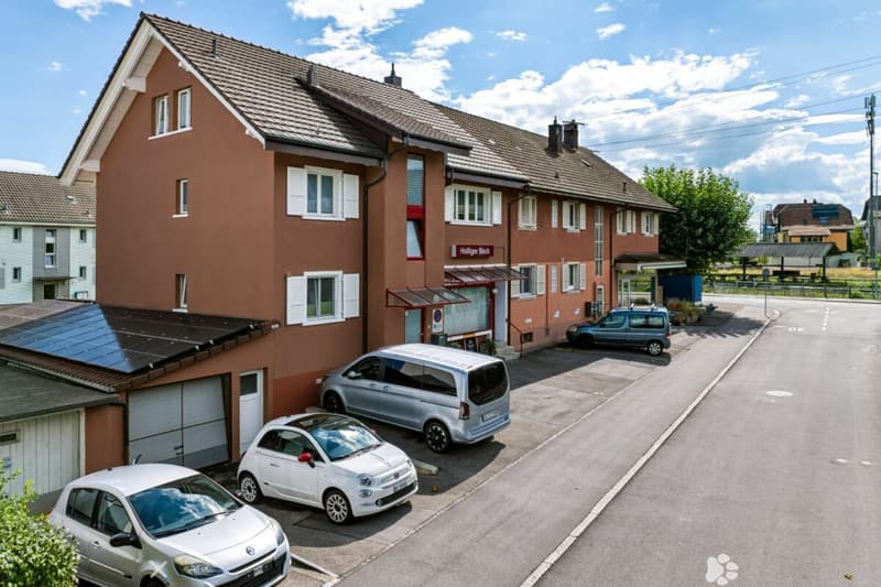 Attraktives Wohn- und Geschäftshaus im Möösliquartier (2)