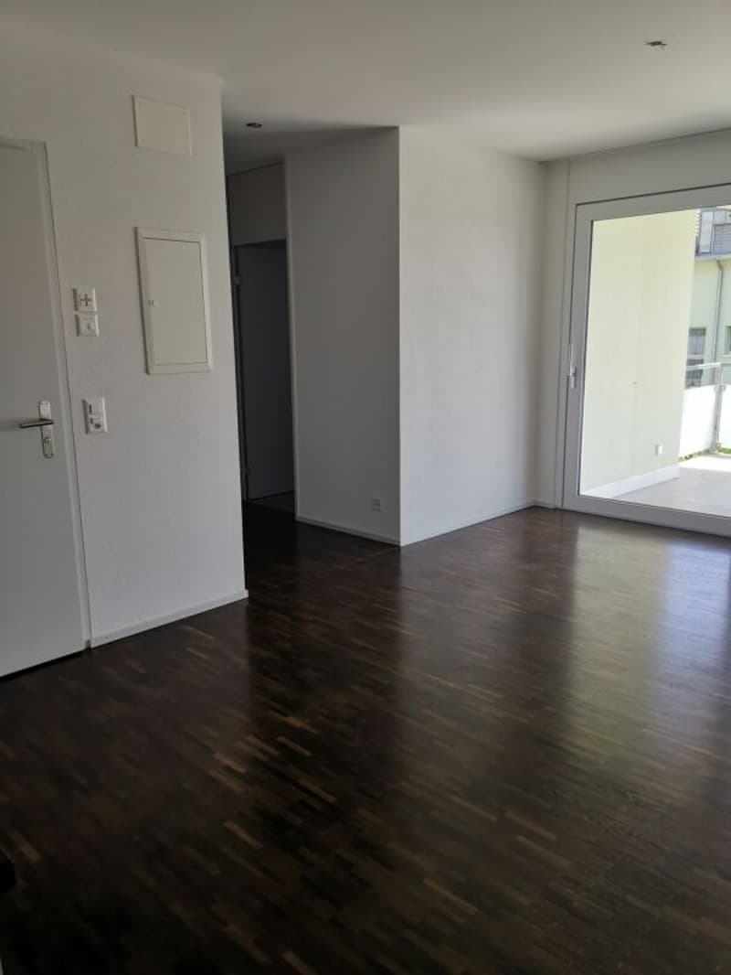 Ruhig gelegene 2.5-Zimmer-Wohnung in Safnern zu vermieten (8)