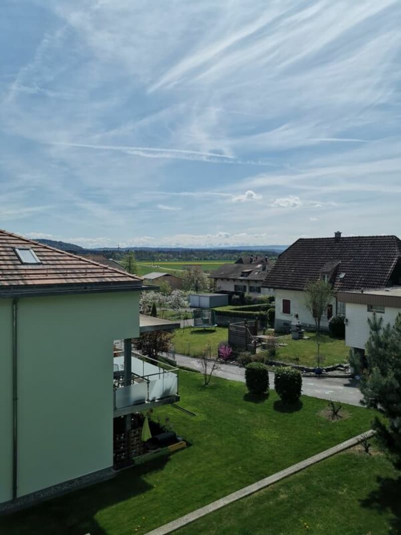Ruhig gelegene 2.5-Zimmer-Wohnung in Safnern zu vermieten (7)
