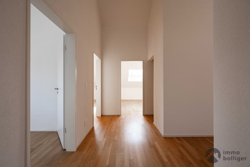 RESERVIERT - Stilvoll leben über den Dächern - Dachgeschosswohnung in (2)
