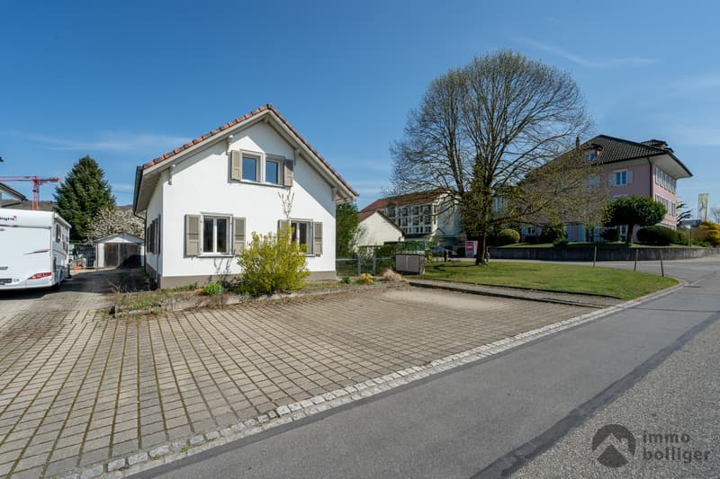 Gut unterhaltenes Einfamilienhaus mit Gartenparadies (8)