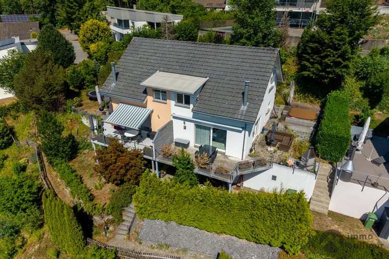 Sonnige Aussicht an erhöhter und beliebter Lage (13)