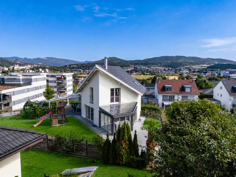 Spitziges Haus an spitzer Lage (13)