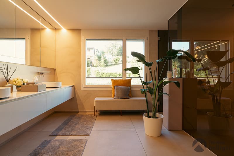 Wohnen wie im Einfamilienhaus - stilvolle Attika mit 137 m² Terrasse (6)