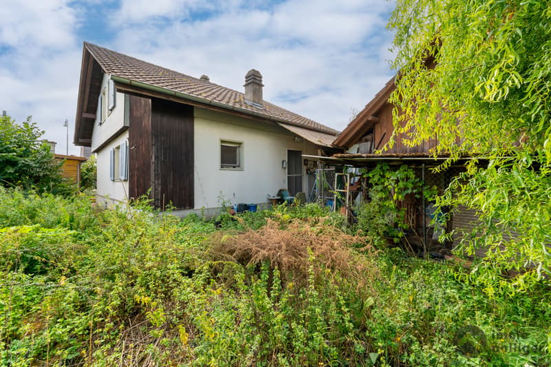 Ein Stück Bahngeschichte - Renovationsobjekt mit Charakter (1)