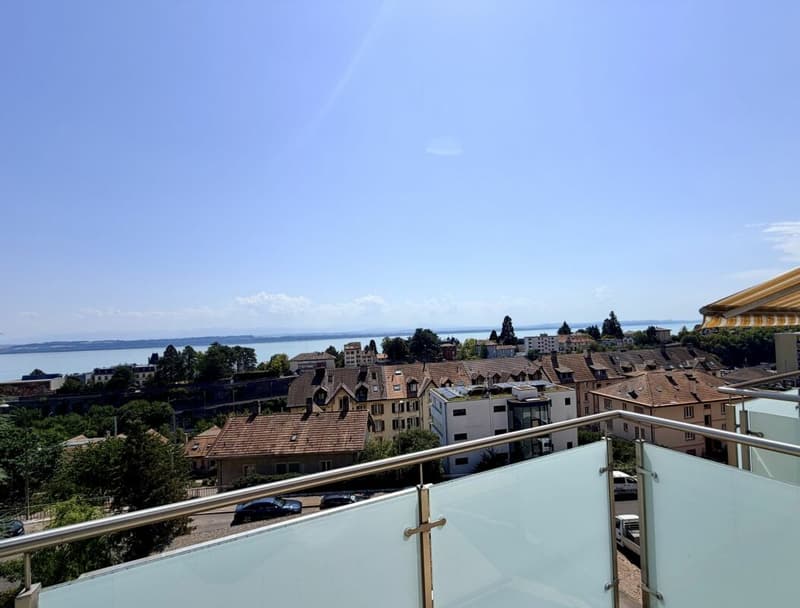 Studio rénové avec encadrement et vue sur le lac (6)
