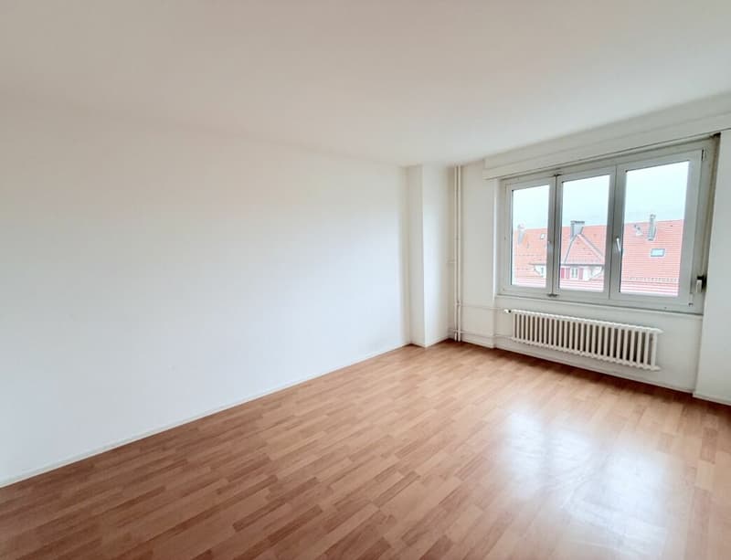 Appartement de 2.0 pièces avec exposition sud - Lumineux et fonctionnel (2)