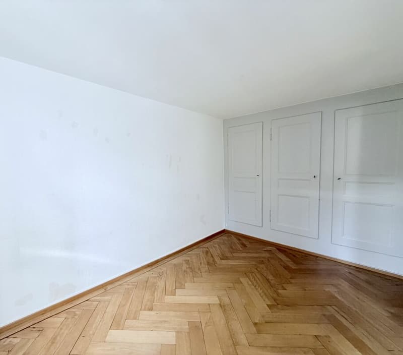 SPACIEUX 4.0 PIÈCES DE 92 M² AU COEUR DU LOCLE ! (4)
