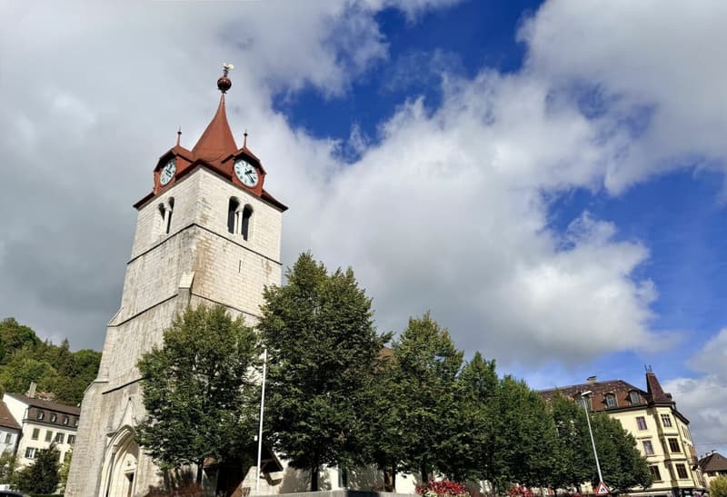 SPACIEUX 4.0 PIÈCES DE 92 M² AU COEUR DU LOCLE ! (5)