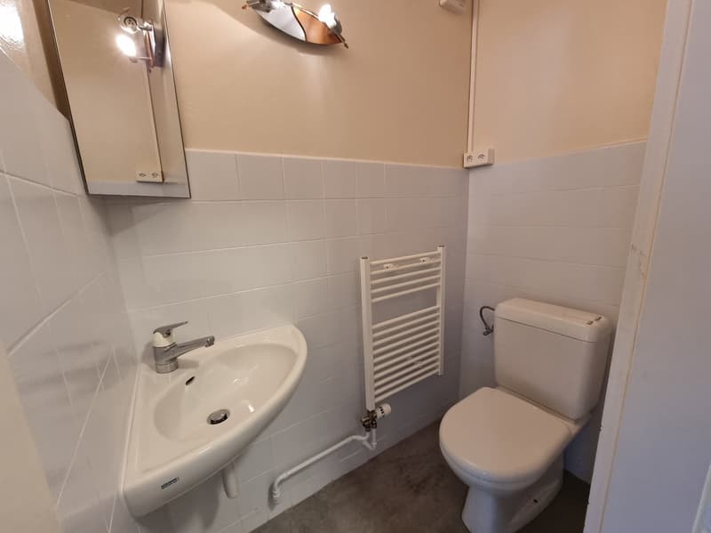 Spacieux appartement 4.5 pièces avec balcon à Couvet (13)