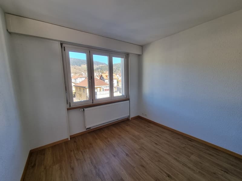Spacieux appartement 4.5 pièces avec balcon à Couvet (9)