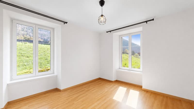 Superbe appartement de 4 pièces avec grand balcon, jardin et dans un quartier très calme (7)
