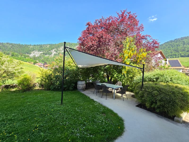 Superbe appartement de 5 pièces en triplex au 1er étage avec terrasse et jardin (18)