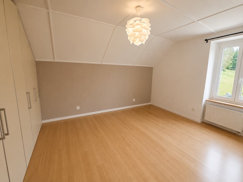 Superbe appartement de 5 pièces en triplex au 1er étage avec terrasse et jardin (12)