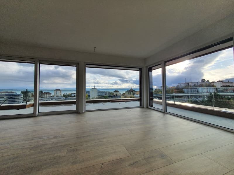 Splendide appartement en attique de 3,5 pièces avec balcon et vue sur le lac (3)