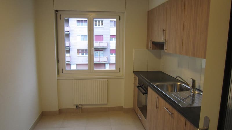 Appartement lumineux de 3 pièces avec balcon à Fleurier (1)