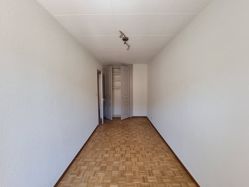 Joli appartement partiellement rénové de 4,5 pièces avec balcon et jardin commun (6)