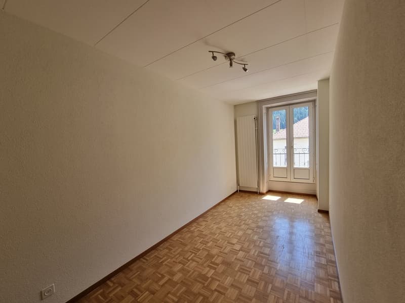 Joli appartement partiellement rénové de 4,5 pièces avec balcon et jardin commun (5)