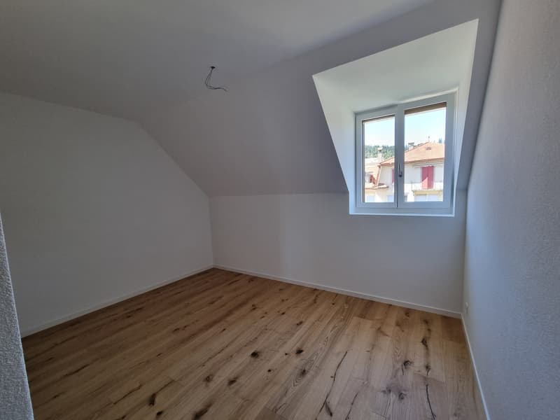 Bel appartement en duplex entièrement neuf de 4 pièces au 4ème étage avec ascenseur (7)