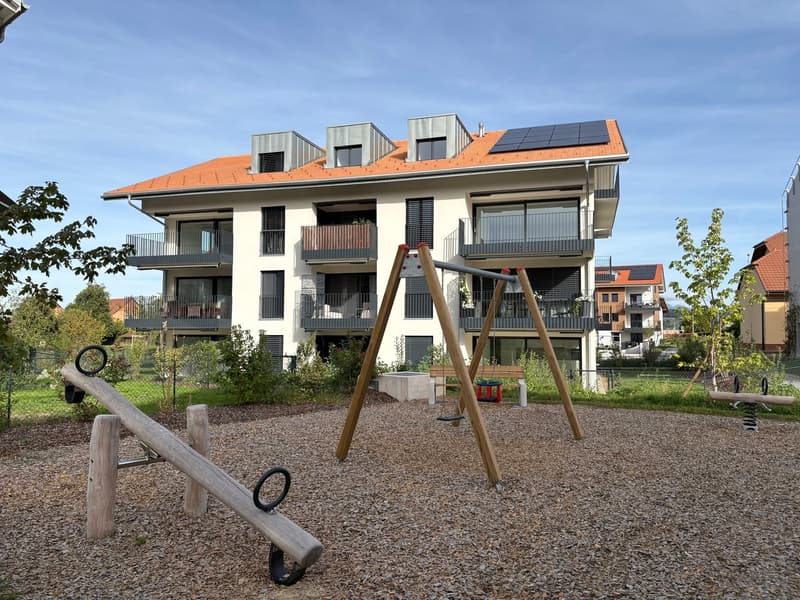 Luxueux 3.5 mansardé avec grande baie vitrée sur balcon (6)