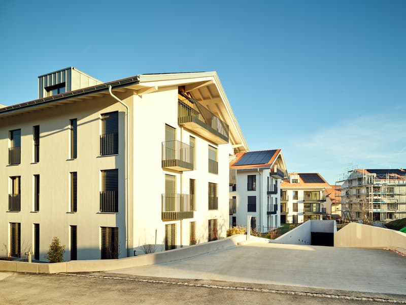 Luxueux 3.5 mansardé avec grande baie vitrée sur balcon protégé (5)