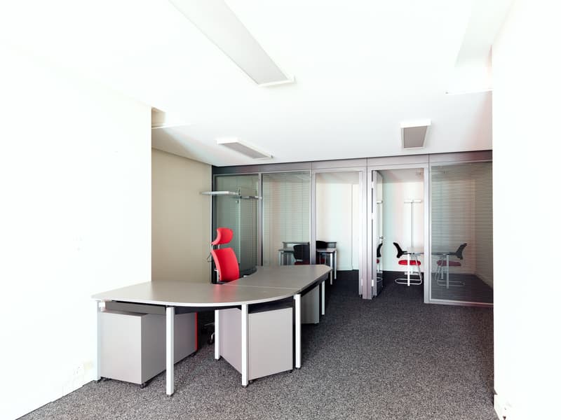 Bel espace commercial de 70m2 à louer au coeur de Romont (1)
