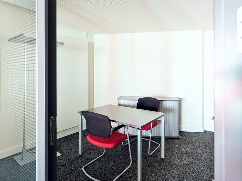 Bel espace commercial de 70m2 à louer au coeur de Romont (4)