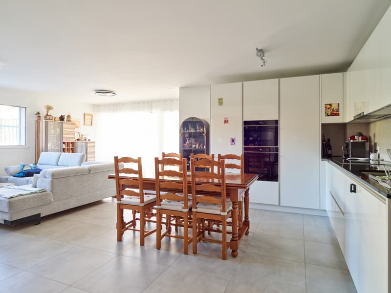 À vendre - Appartement de 3,5 pièces avec terrasse et jardin (3)