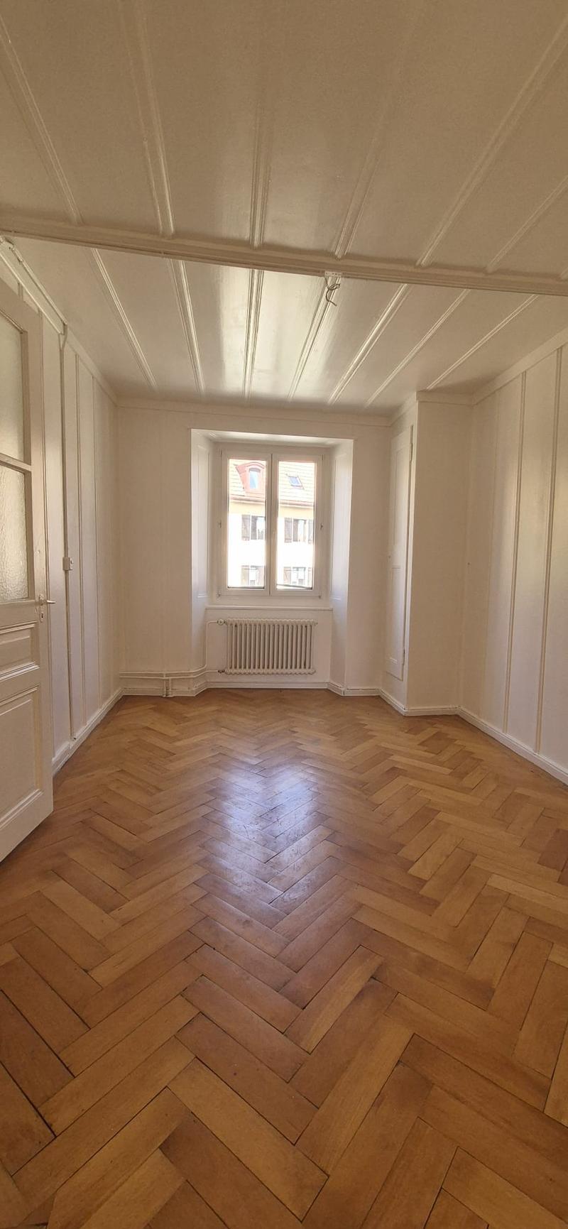 Bel Appartement de 3 Pièces à La Chaux-De-Fonds (3)