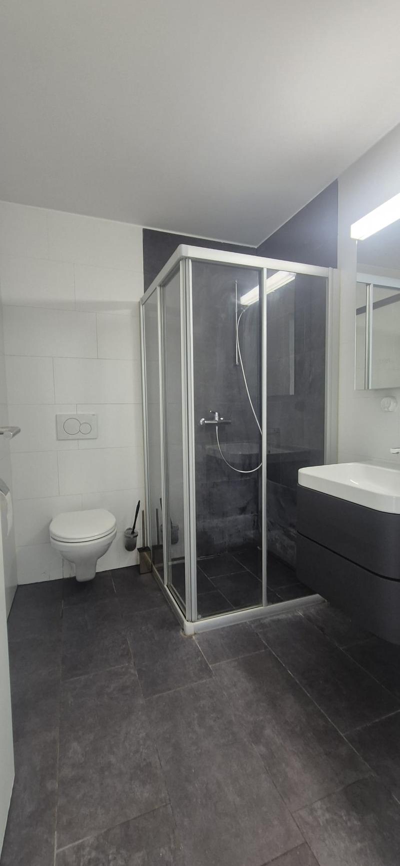 Exklusive Neubauvilla mit Pool (17)