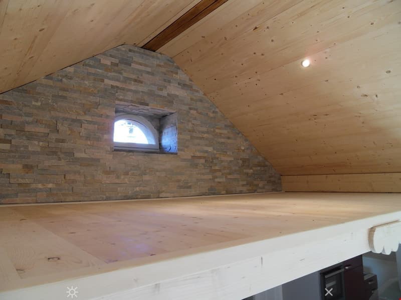 TOP Aussergewöhnliche Dachwohnung mit Galerie ganz Zentral (4)