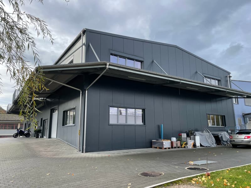Helle 160 m² Lager-/Gewerbefläche in Siggenthal-Station (1)
