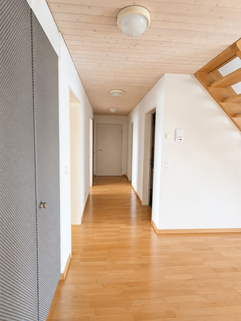 Geräumige 5.5-Zimmer-Maisonette-Wohnung in Leuggern – sofort verfügbar! (9)