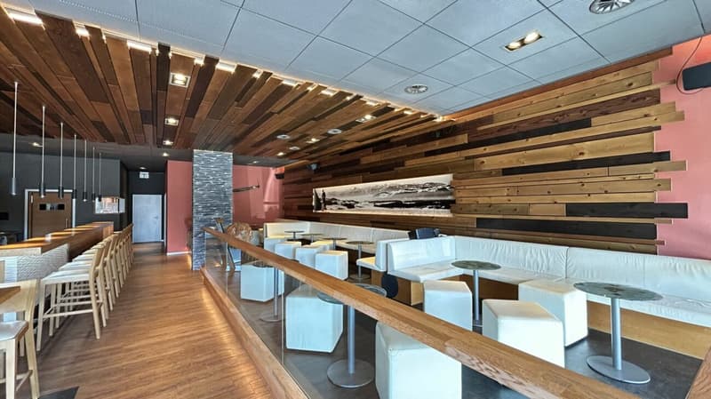 Espace commercial central - gastronomie ou usage alternatif (14)