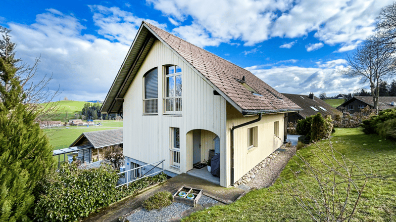 Living with a view - a gem in an elevated location with space and quality (31)