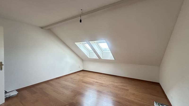 Leben mit Privatsphäre - charmante Dachwohnung in Gerlafingen (12)